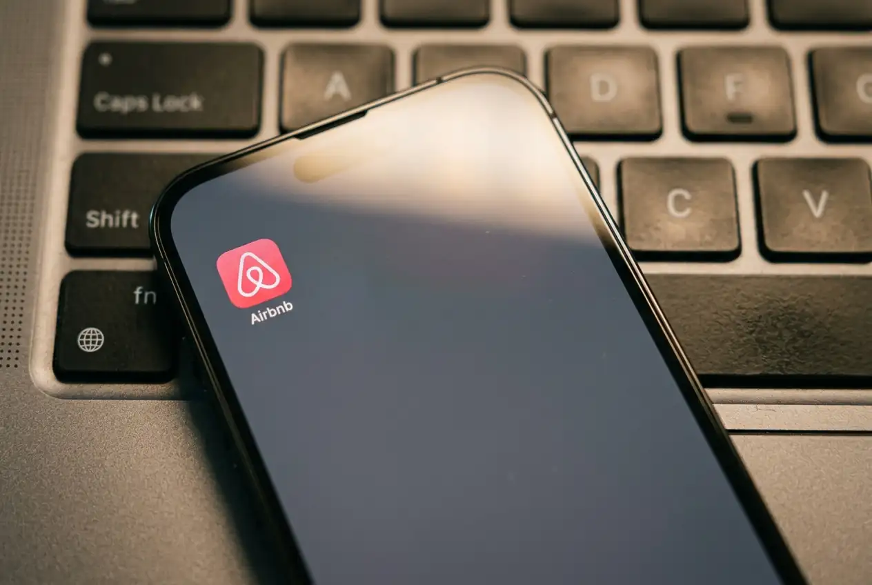 Airbnb Could Resist AI Booking Threat With Exclusive Listings