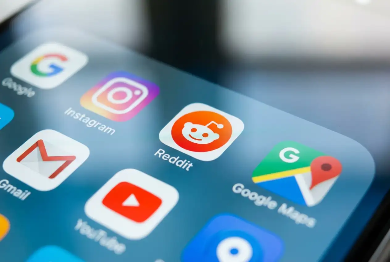 Reddit shares surge 10%, joining the S&P 500 index