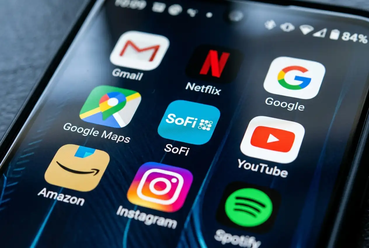 SoFi Stock Gains Analyst Support as StoneX Initiates With Buy Rating